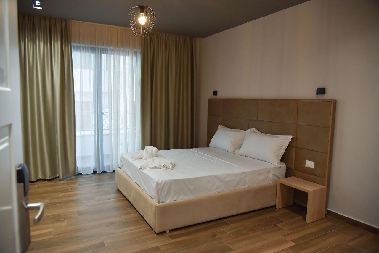 Hotel Lubjana Драч Екстериор снимка