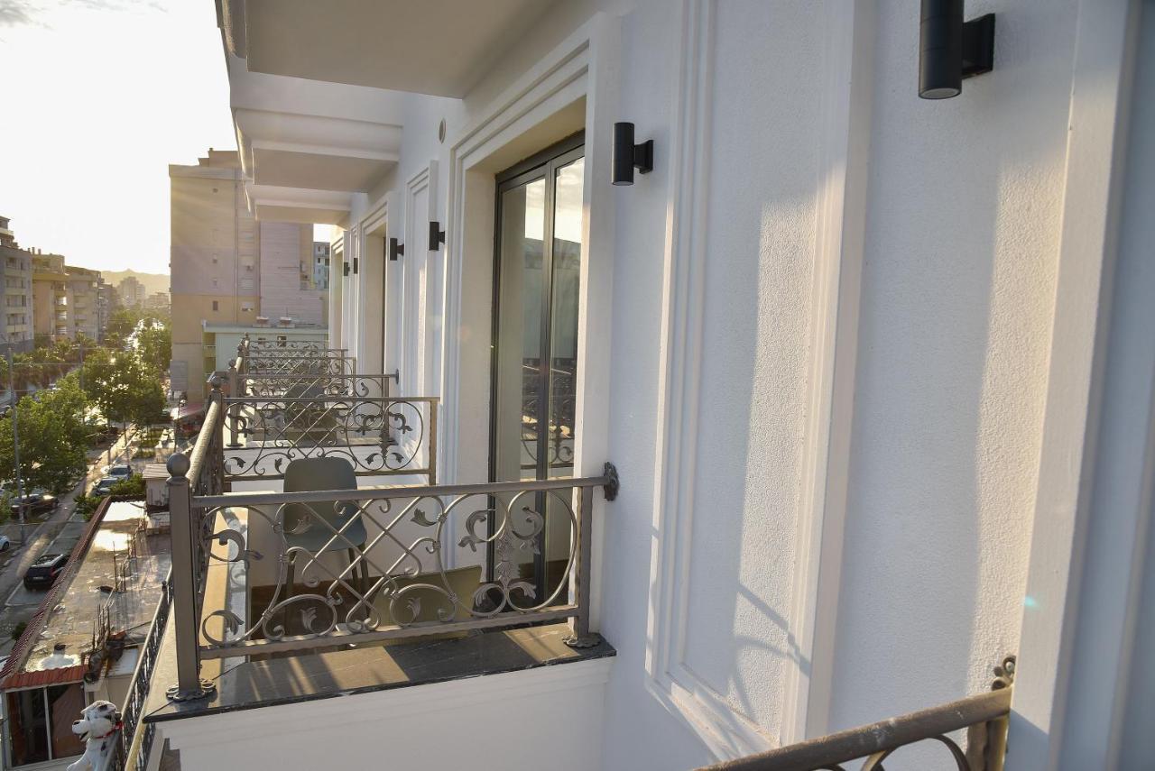 Hotel Lubjana Драч Екстериор снимка