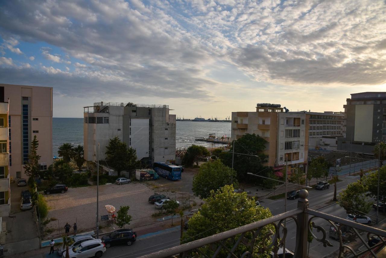Hotel Lubjana Драч Екстериор снимка
