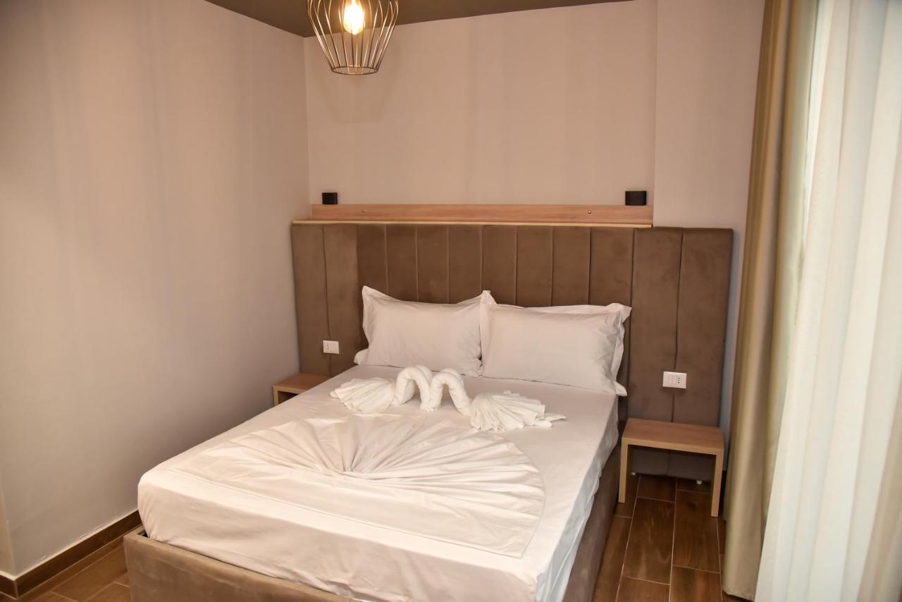 Hotel Lubjana Драч Екстериор снимка